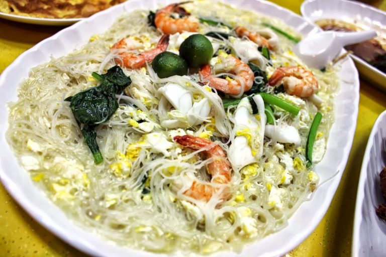 6-die-die-must-visit-stalls-for-lovers-of-seafood-white-bee-hoon