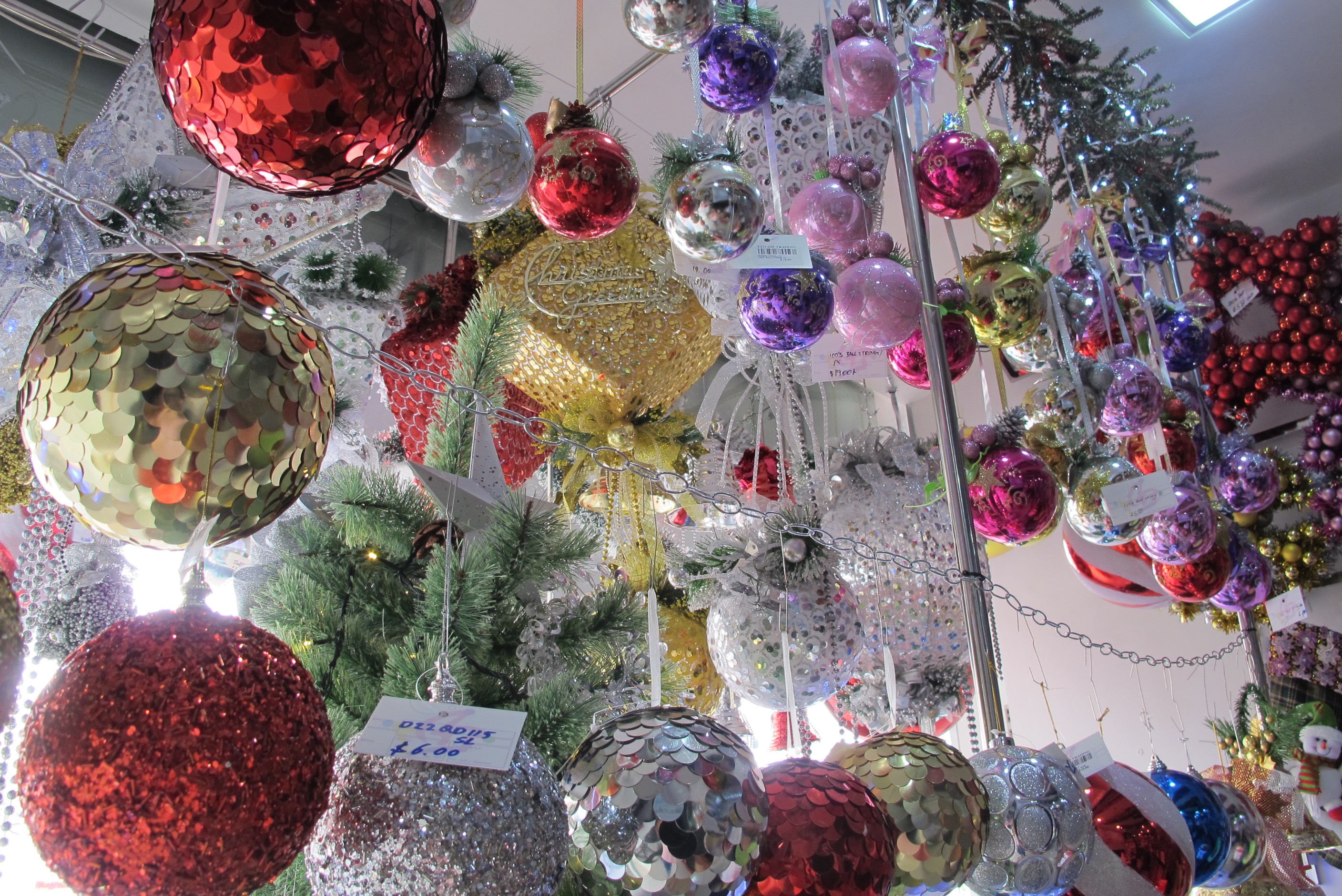 For The Budget Singaporean: 6 Best Spots To Get Christmas Decorations